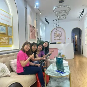 Golden Uc Chau House & Ho Chi Minh City